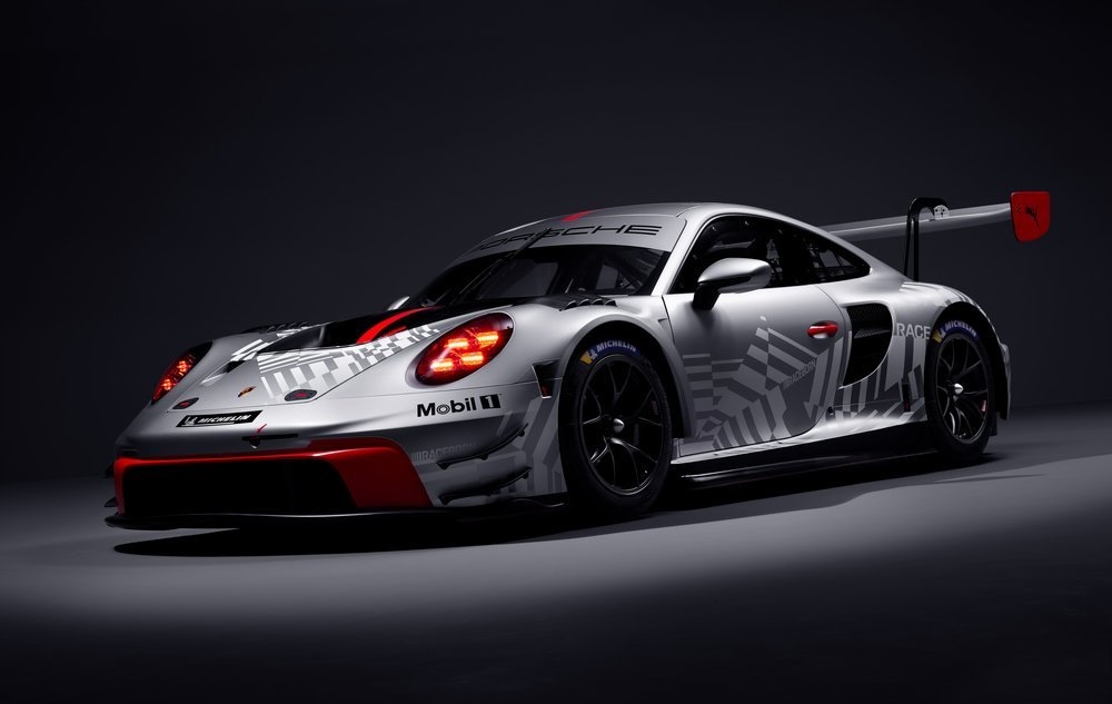 Porsche unveils new-spec 911 GT3 R