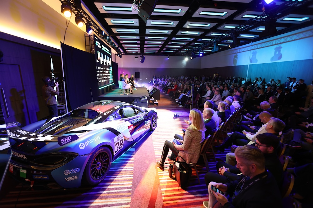 RACER partners with BlackBook Motorsport for BlackBook Motorsport Forum USA