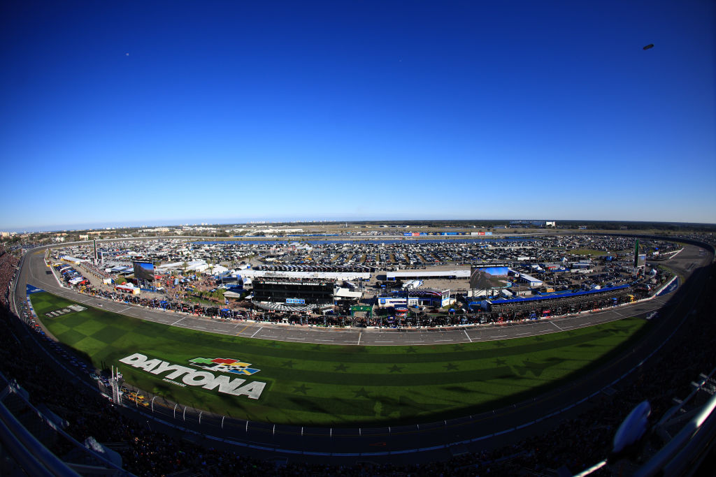 NASCAR shifts Daytona 500 date to avoid Super Bowl conflict in 2027