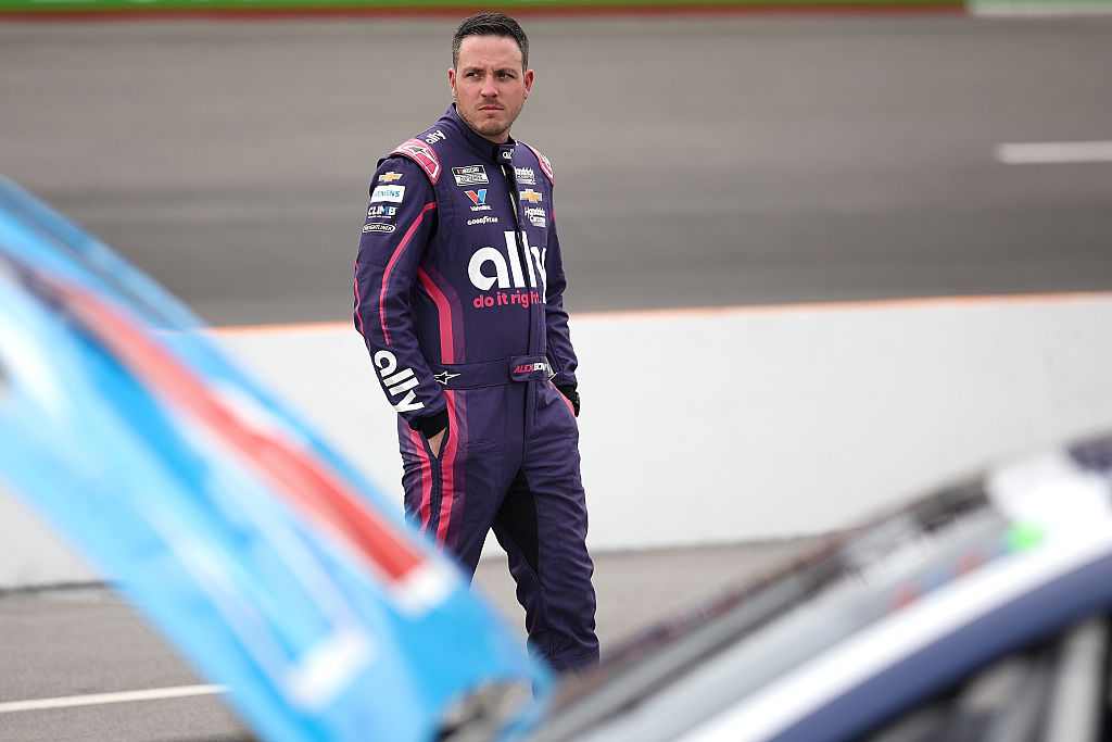 Bowman pushed closer to elimination after another disastrous day at WWTR