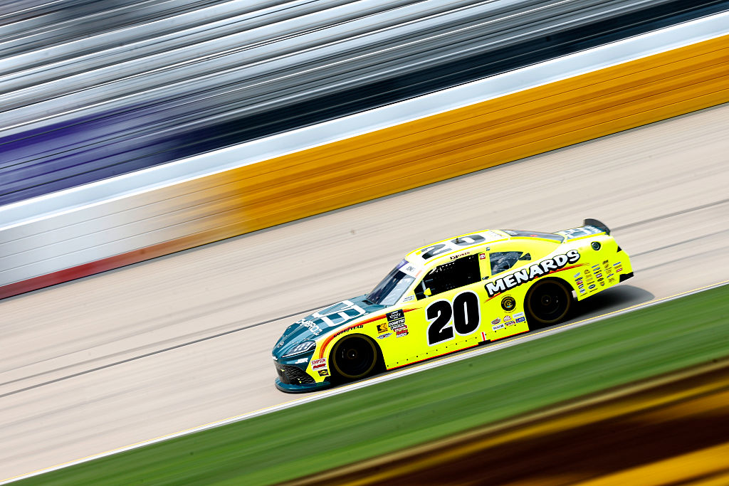 Jones advances in Xfinity Series playoffs with Kansas win