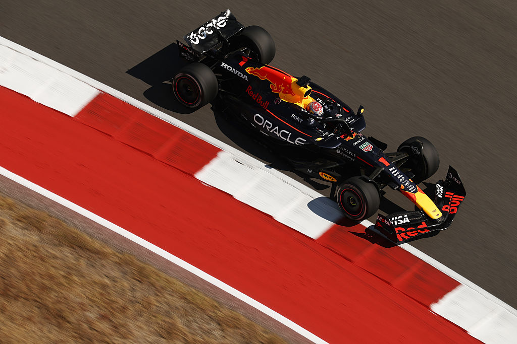 Verstappen bounces back to claim USGP Sprint pole