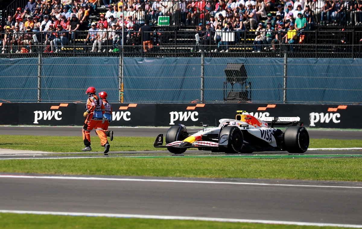 Lawson calls near-miss with marshals 'unacceptable' as FIA launches investigation