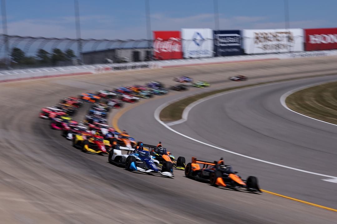 IndyCar decides on independent officiating route