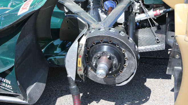 IndyCar teams differ on brake overheating issues