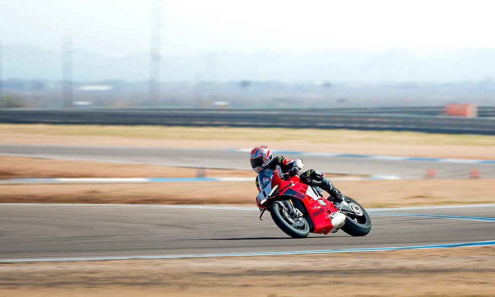 MLB Hall of Famer returns to his true love